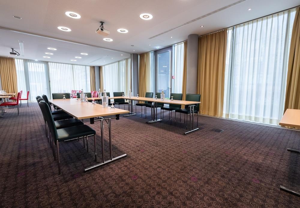 Doubletree By Hilton Frankfurt Niederrad Hotell Frankfurt am Main Eksteriør bilde