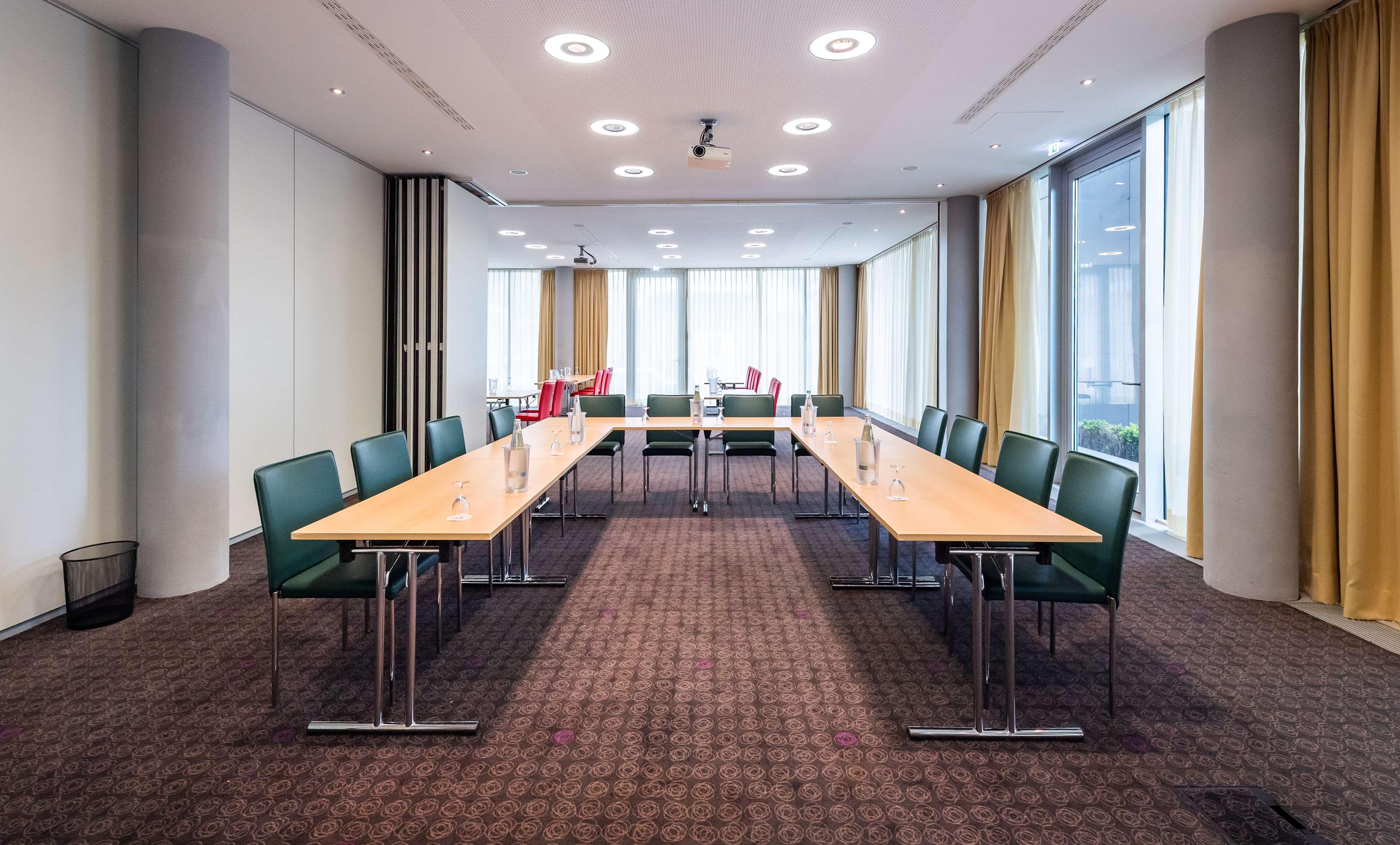 Doubletree By Hilton Frankfurt Niederrad Hotell Frankfurt am Main Eksteriør bilde