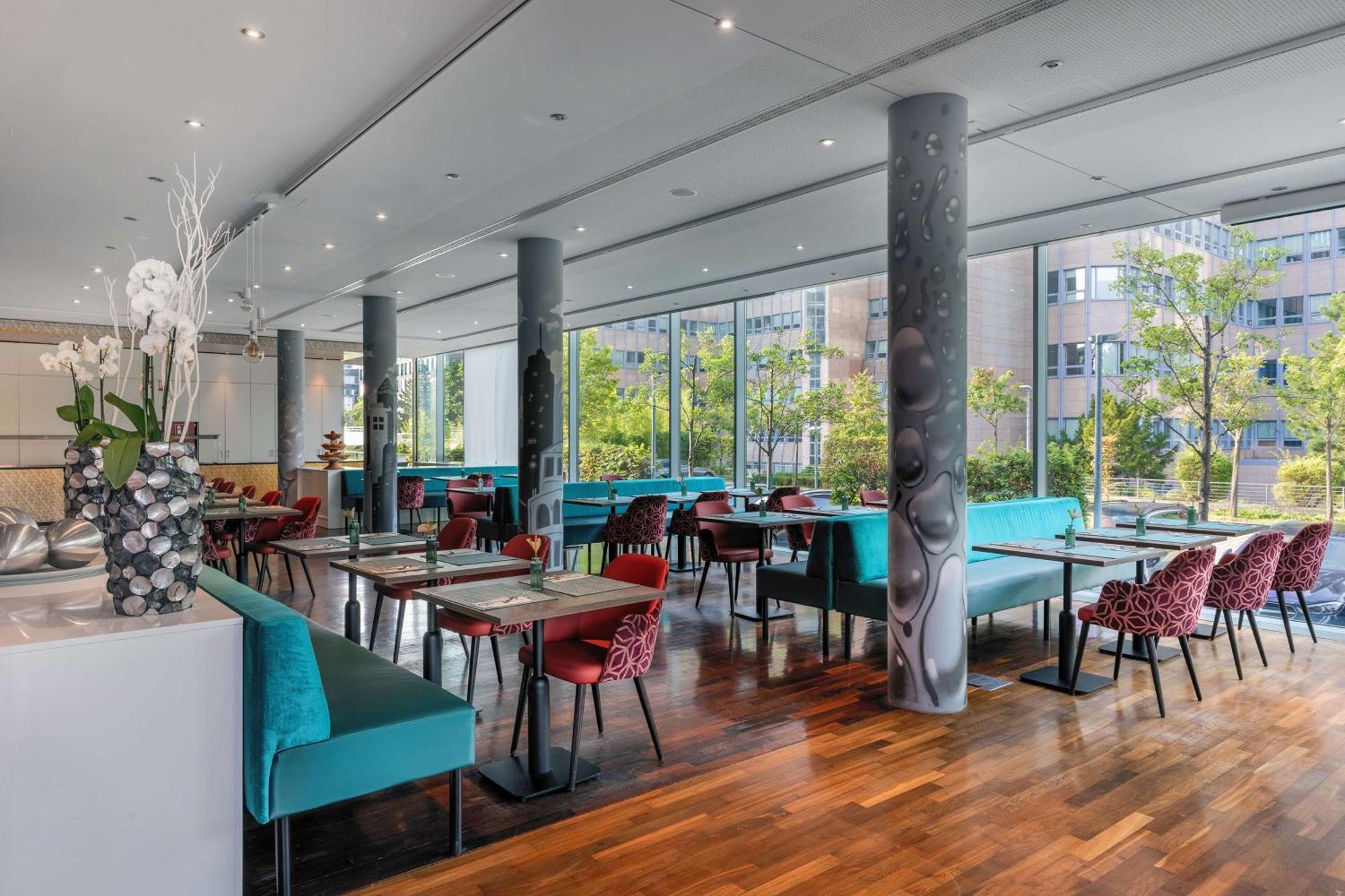 Doubletree By Hilton Frankfurt Niederrad Hotell Frankfurt am Main Eksteriør bilde