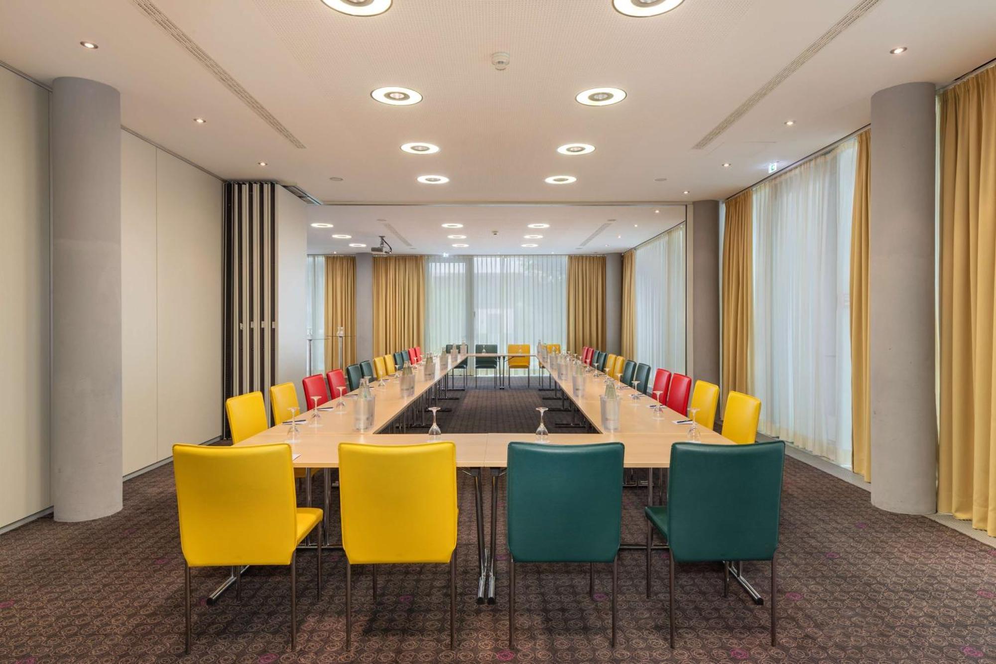 Doubletree By Hilton Frankfurt Niederrad Hotell Frankfurt am Main Eksteriør bilde