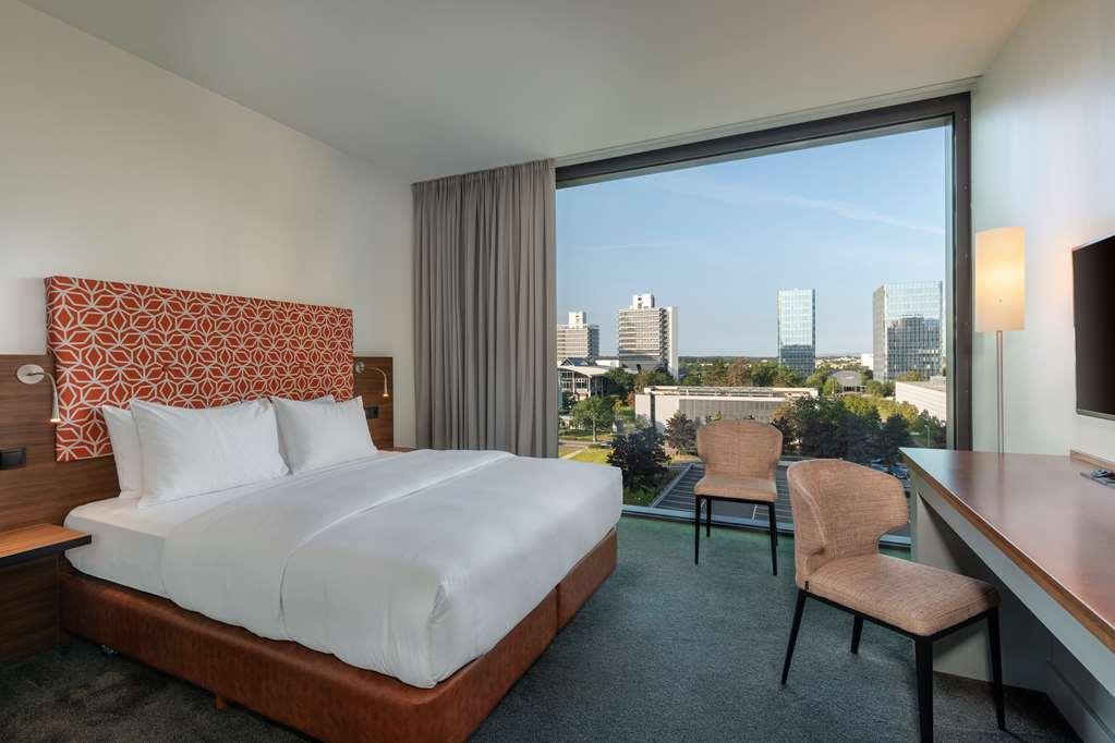 Doubletree By Hilton Frankfurt Niederrad Hotell Frankfurt am Main Rom bilde